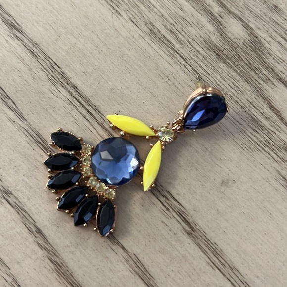 Statement vintage earrings - Picture 3 of 3